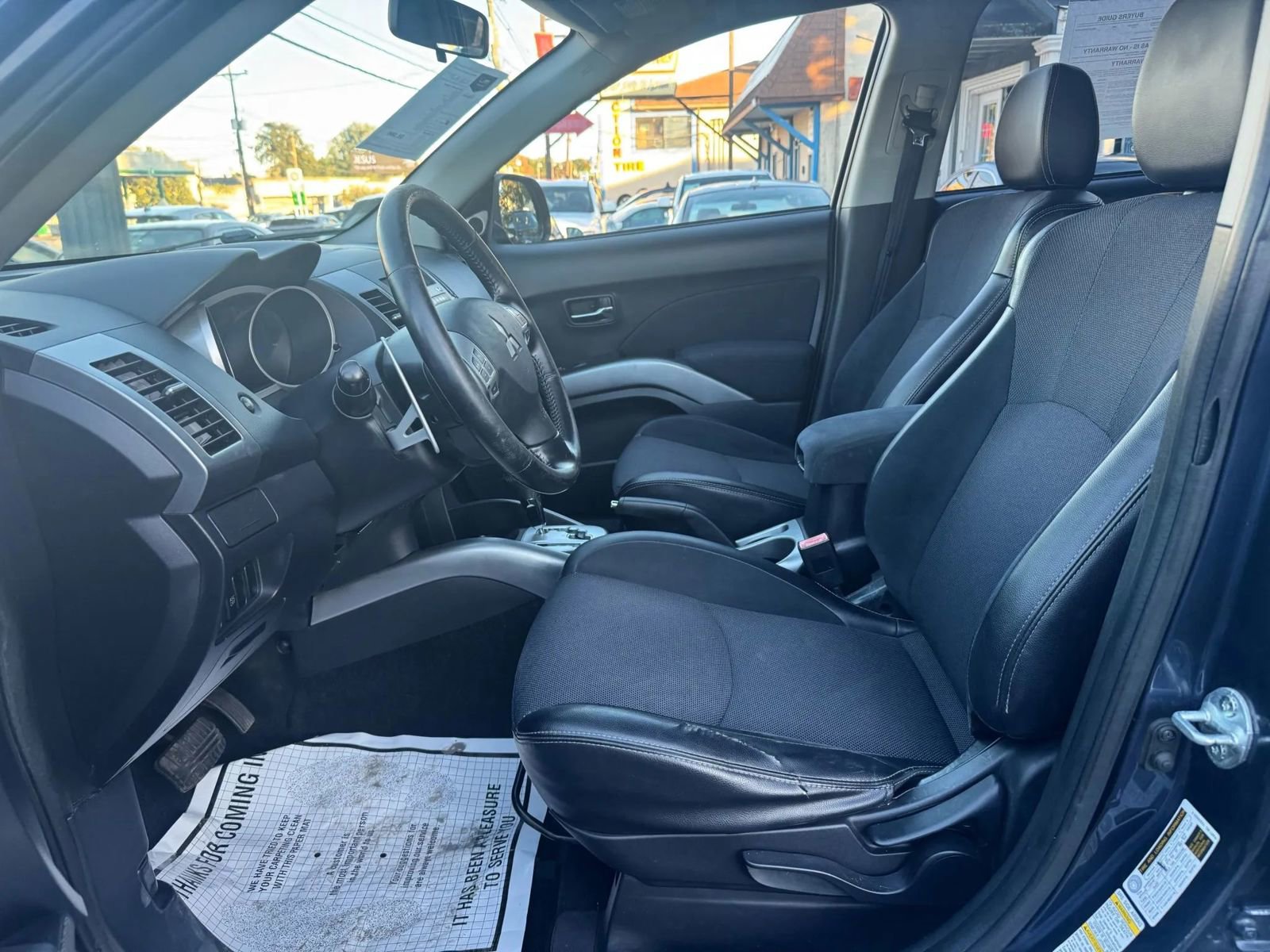 Used 2009 Mitsubishi Outlander SE image 13