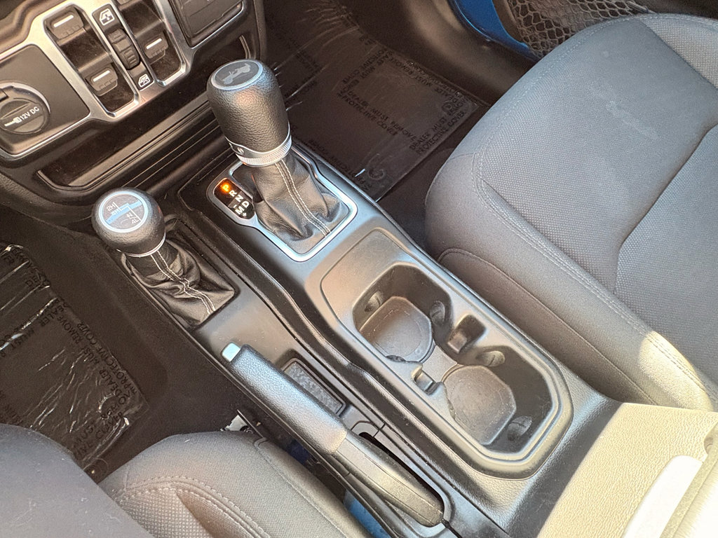 Used 2022 Jeep Wrangler Unlimited Sahara w/ LED Lighting Group image 25