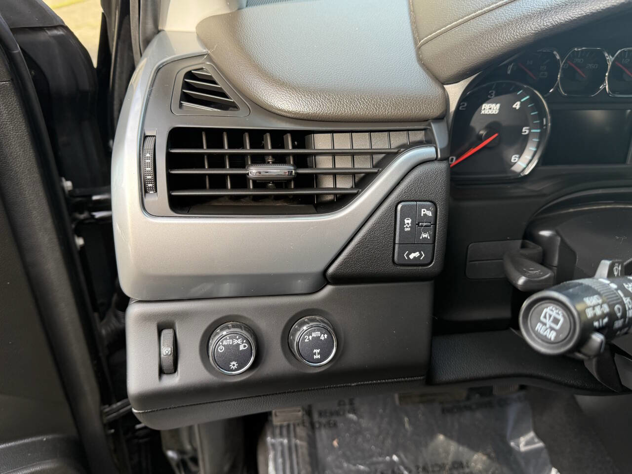 Used 2019 Chevrolet Tahoe LT image 38