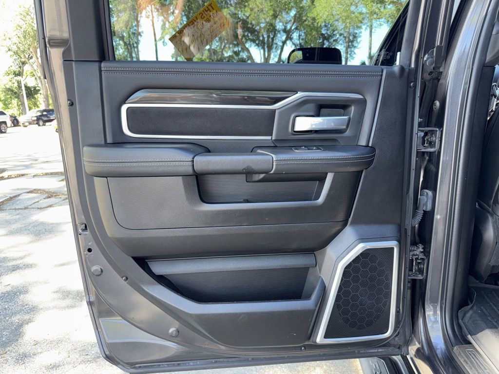 Used 2019 RAM 2500 Laramie w/ Night Edition image 28