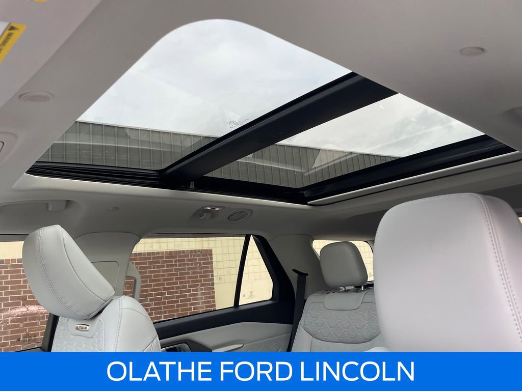 Used 2025 Ford Explorer Platinum w/ LUX Leather Package image 27