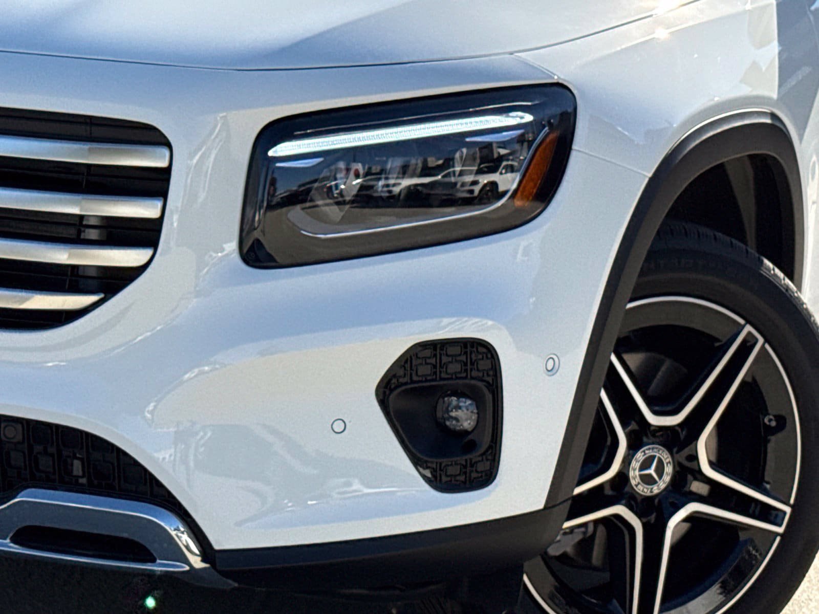 New 2026 Mercedes-Benz GLB 250 4MATIC image 3