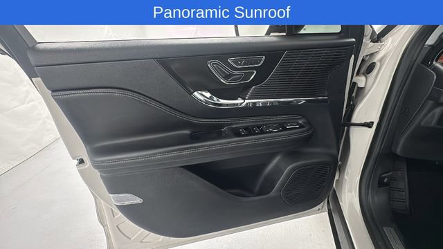 Used 2022 Lincoln Corsair Reserve image 19