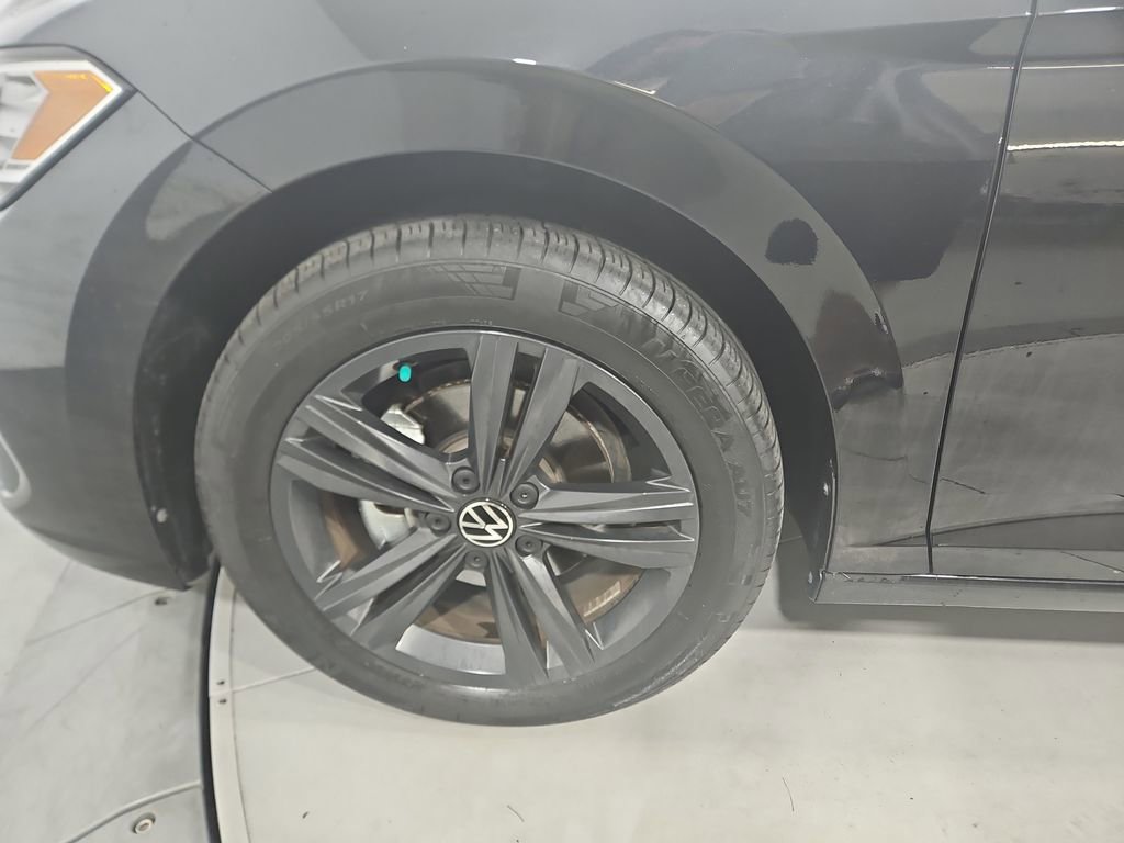 Certified 2023 Volkswagen Jetta SE FWD image 26
