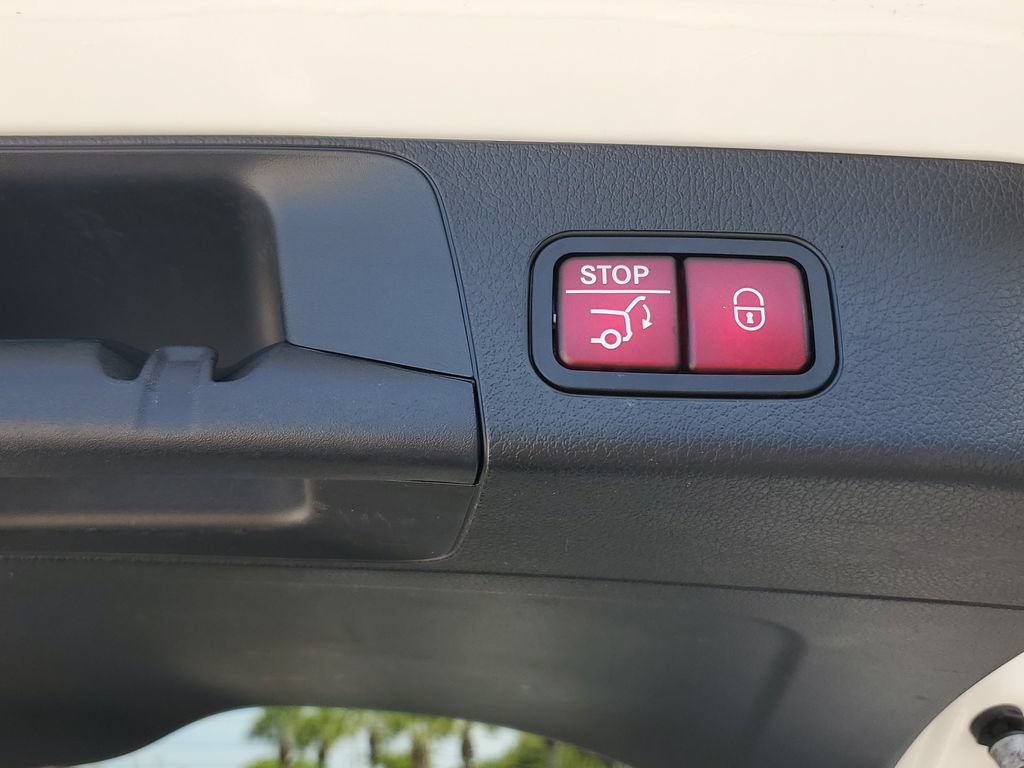Used 2021 Mercedes-Benz GLB 250 4MATIC image 15