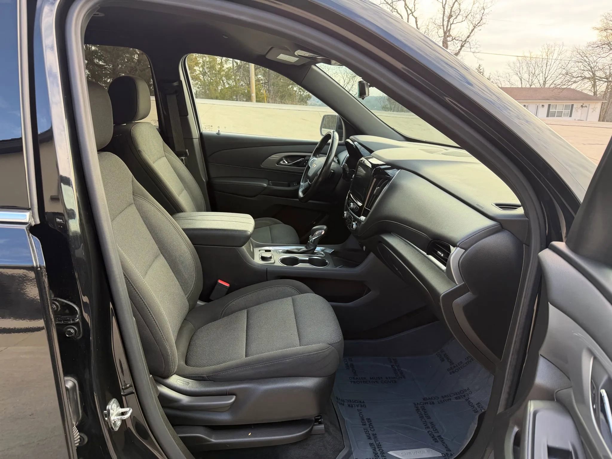 Used 2022 Chevrolet Traverse LT image 51