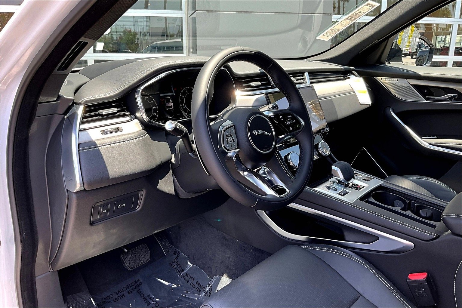 New 2026 Jaguar F-PACE R-Dynamic S image 6