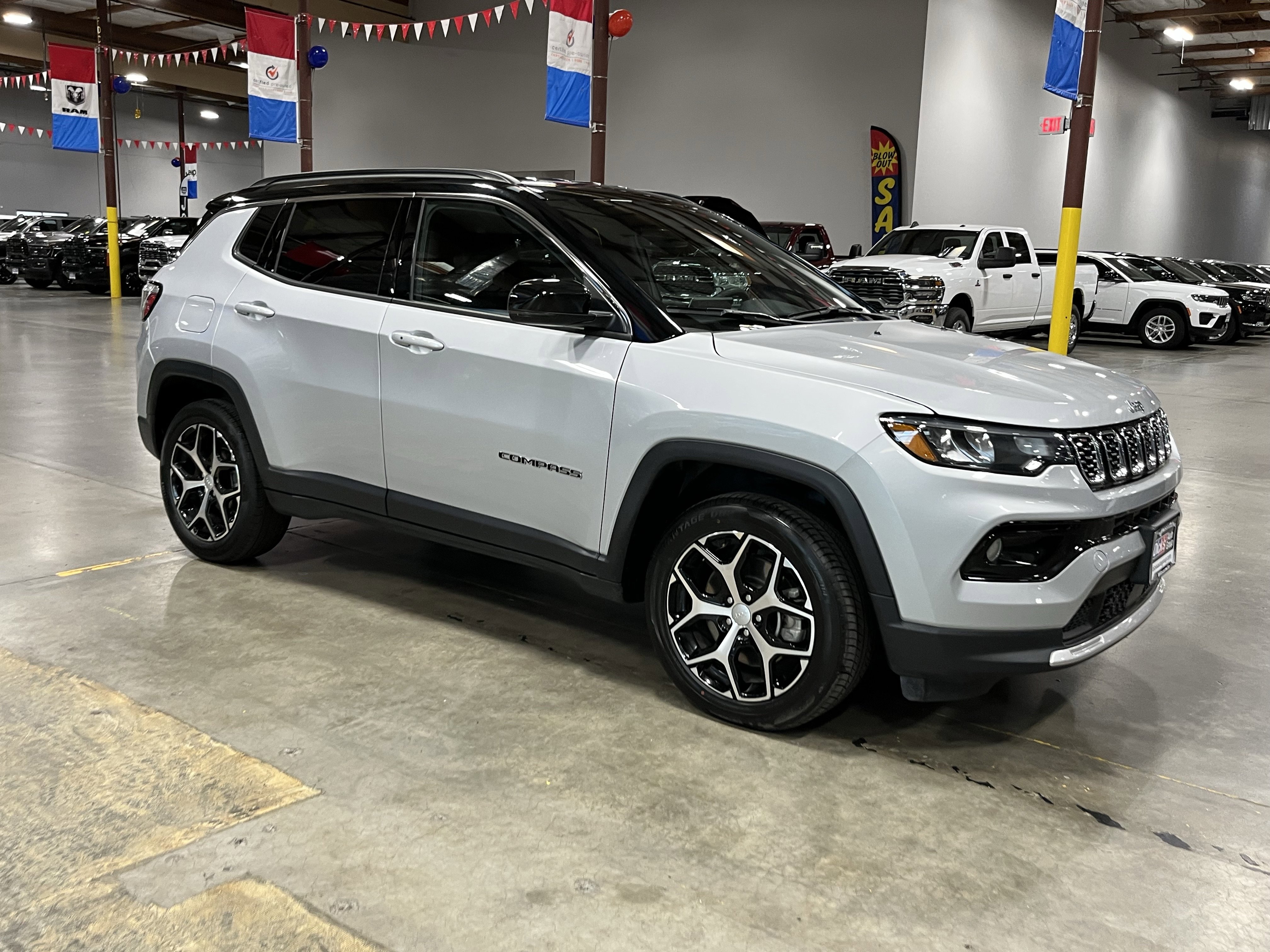 Certified 2024 Jeep Compass Limited image 7