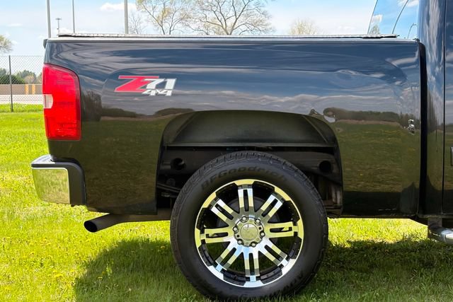 Used 2010 Chevrolet Silverado 1500 LT w/ Power Pack Plus AWD/4WD image 9