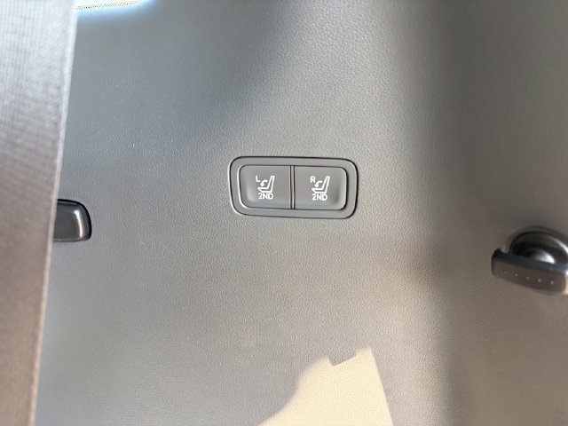 Used 2025 Hyundai Santa Fe SEL FWD image 19