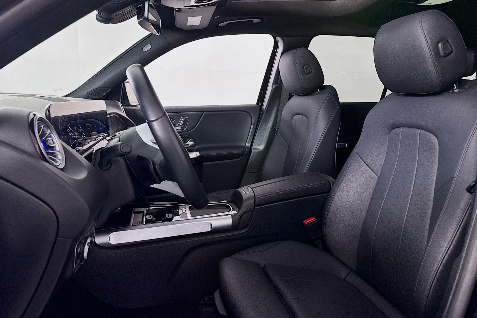 Certified 2026 Mercedes-Benz GLB 250 image 18