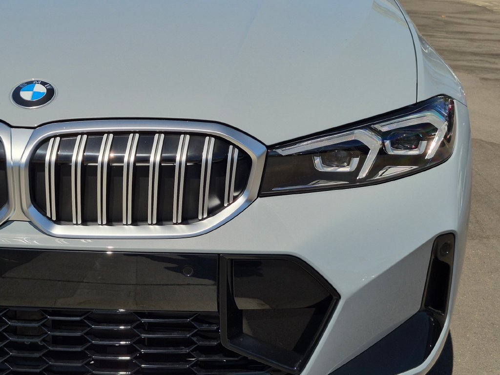 New 2026 BMW 330i Sedan w/ M Sport Package RWD image 17