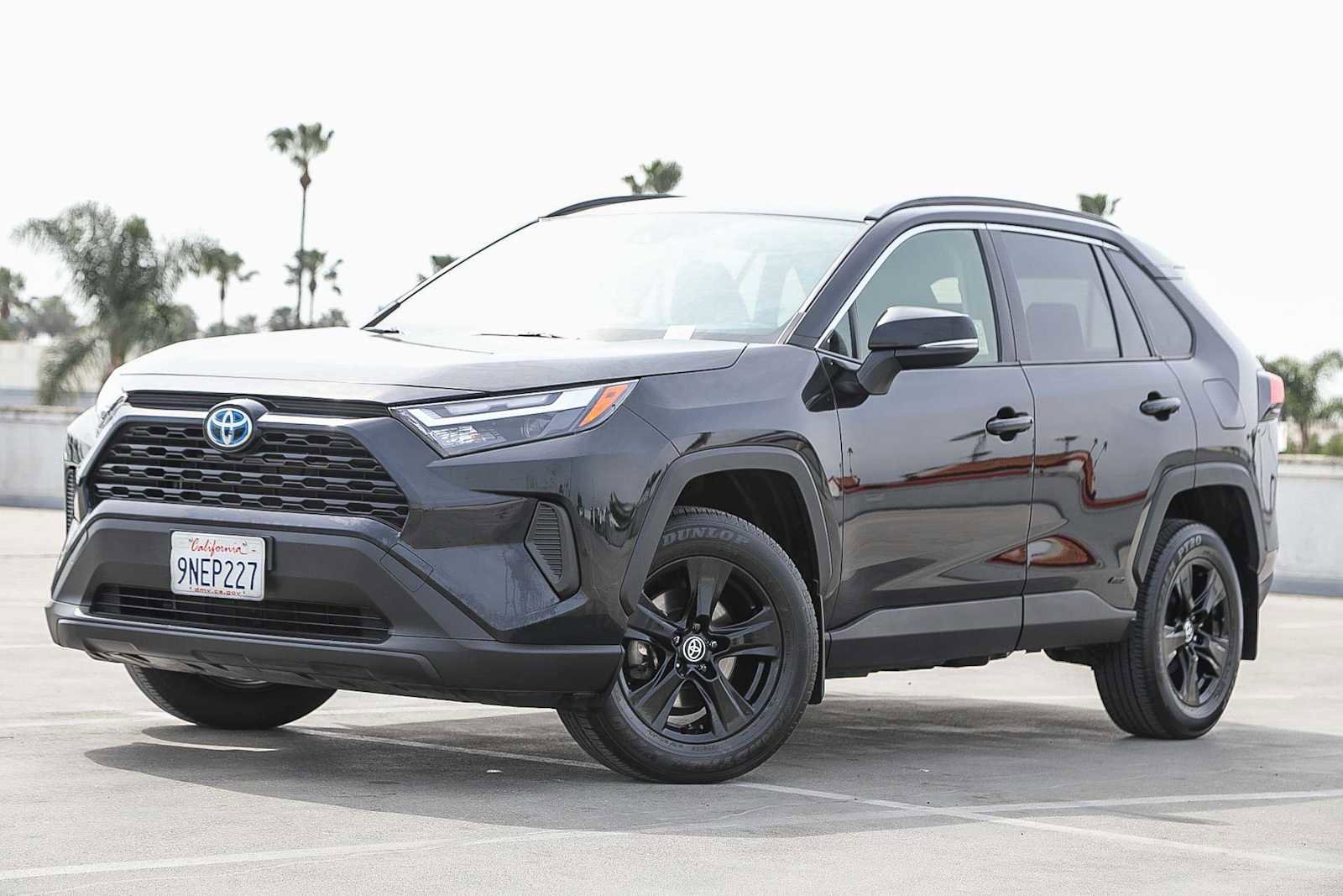 Certified 2024 Toyota RAV4 XLE image 1