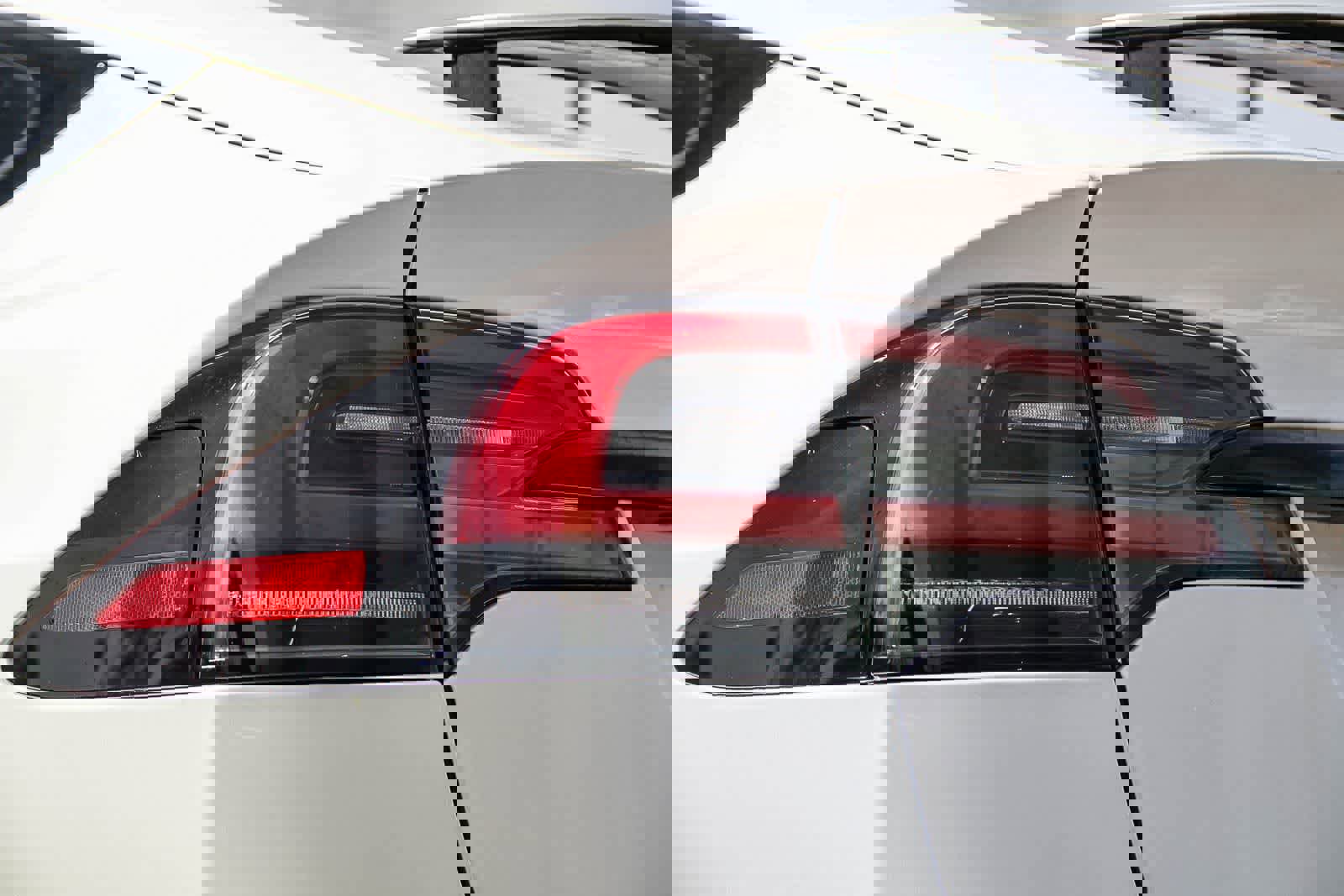 Used 2022 Tesla Model X image 7