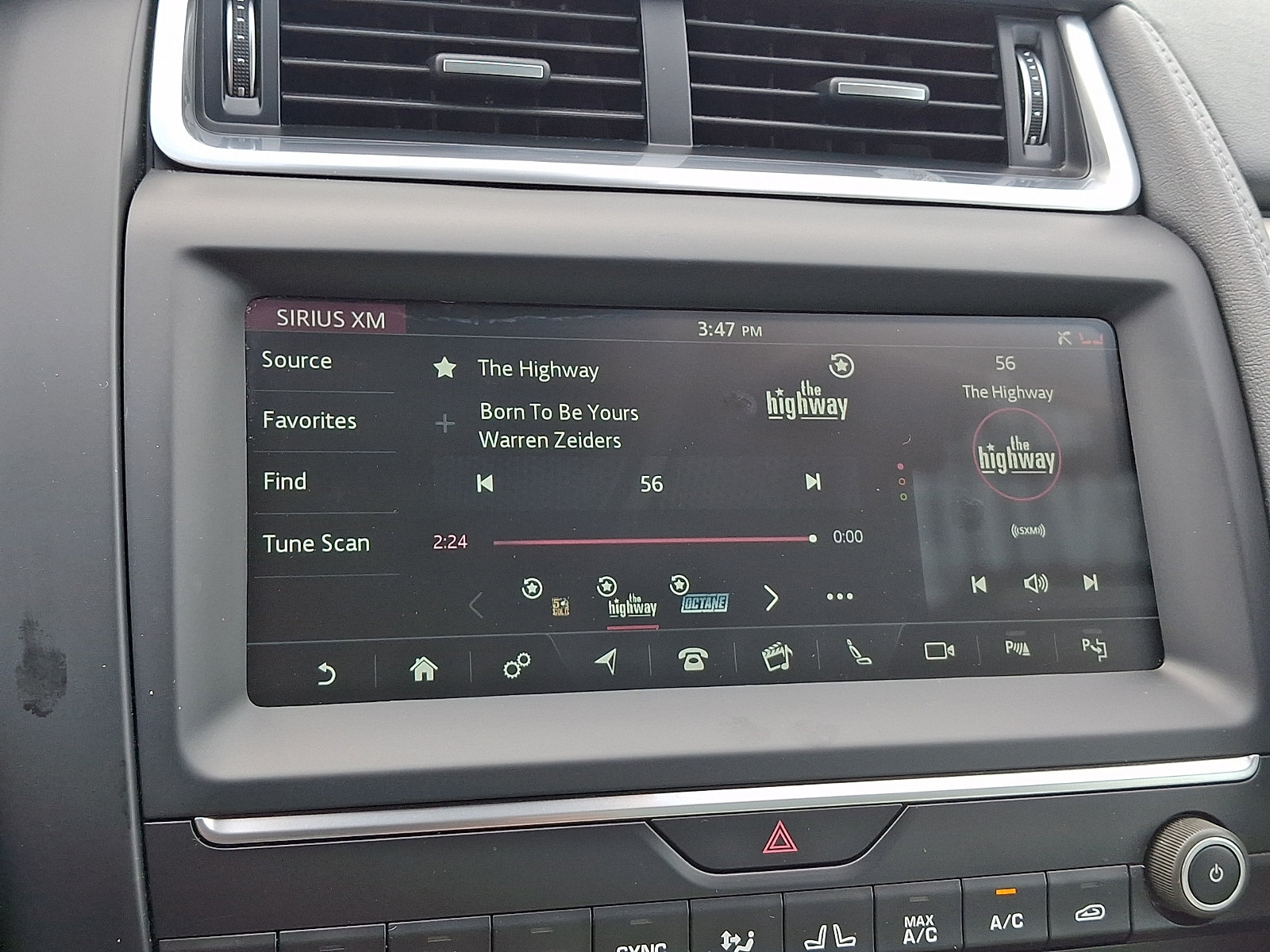 Used 2020 Jaguar E-PACE SE AWD/4WD image 17