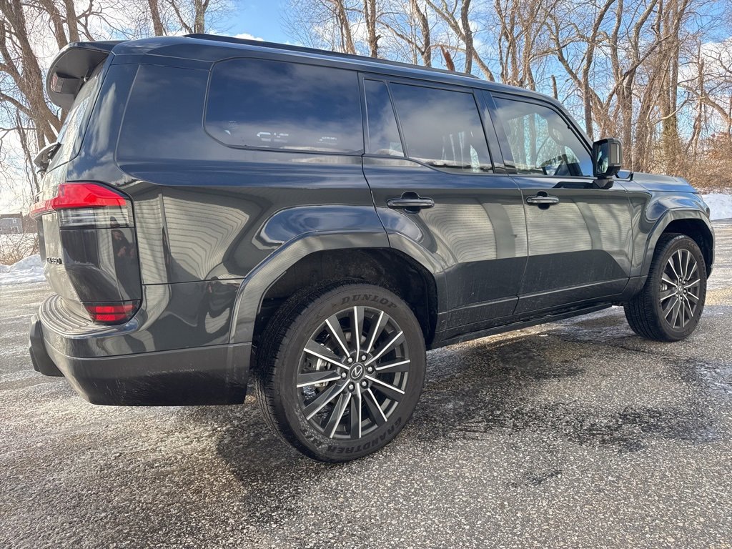 Used 2025 Lexus GX 550 image 3