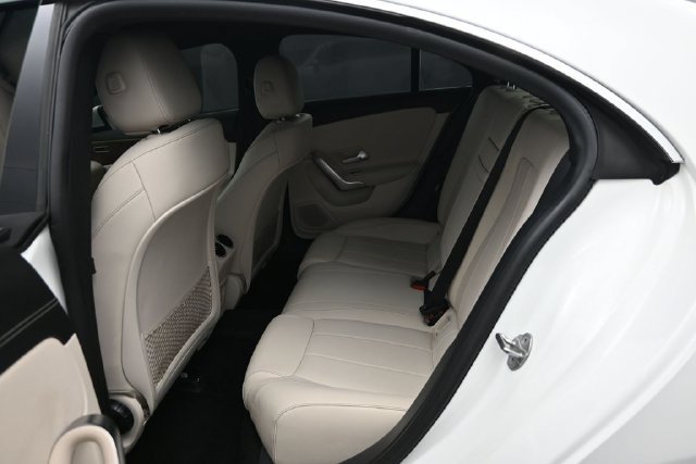Used 2022 Mercedes-Benz CLA 250 4MATIC image 10