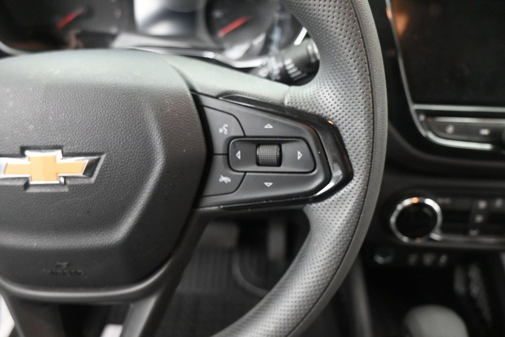 Used 2023 Chevrolet TrailBlazer LT w/ Convenience Package FWD image 13