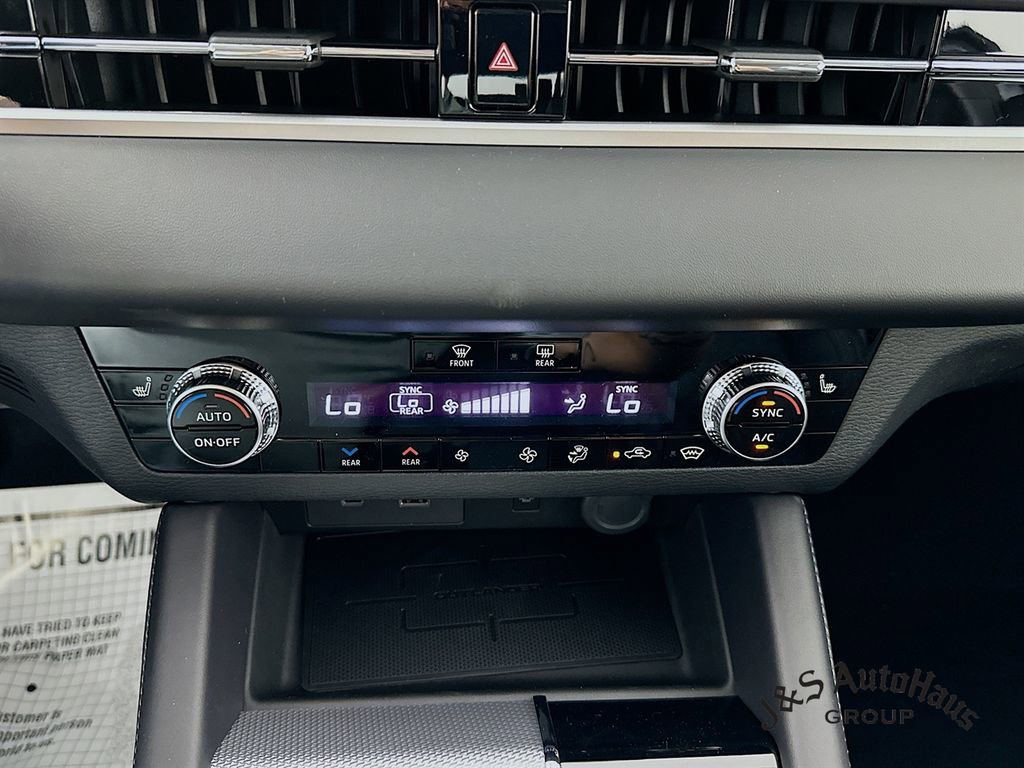 Used 2024 Mitsubishi Outlander SEL image 19