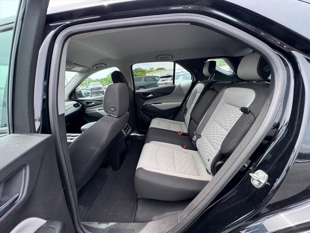 Used 2018 Chevrolet Equinox LS FWD image 11