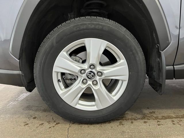 Certified 2021 Toyota RAV4 XLE w/ Carpet Mat Package (TMS) AWD/4WD image 24