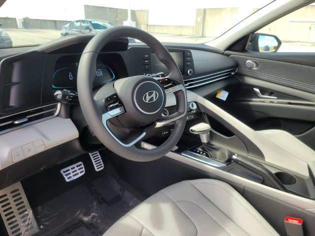 New 2026 Hyundai Elantra SEL Sport FWD image 10