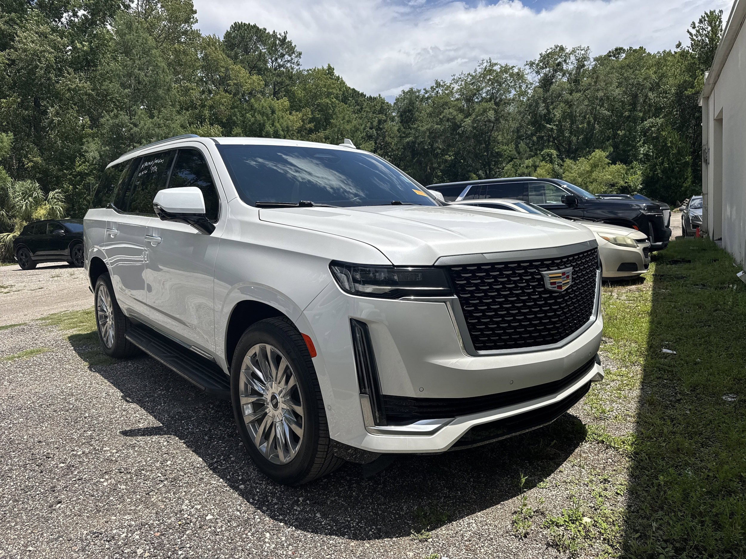 Used 2021 Cadillac Escalade Premium Luxury w/ Performance Package RWD image 4