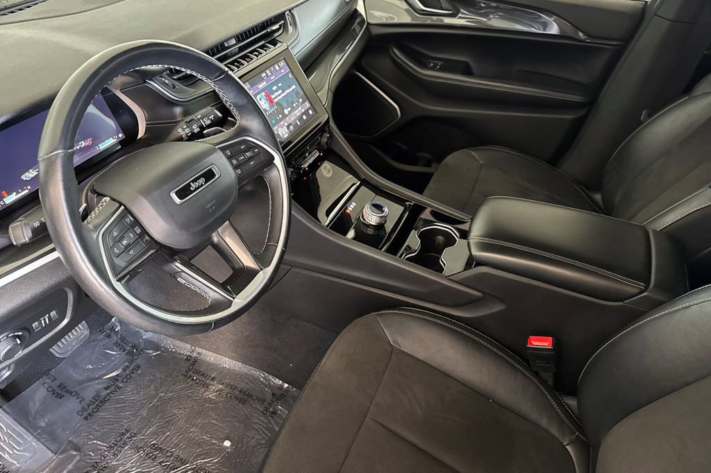 Used 2022 Jeep Grand Cherokee L Laredo AWD/4WD image 12