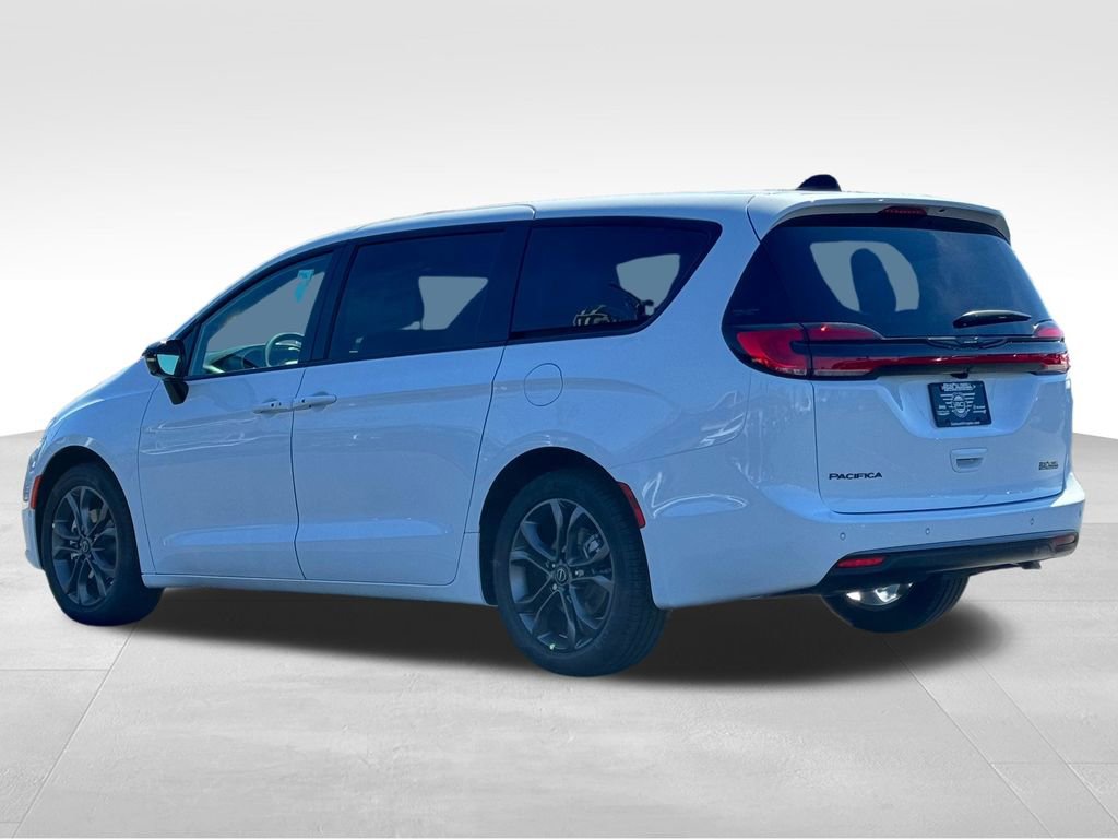 New 2026 Chrysler Pacifica Select FWD image 5