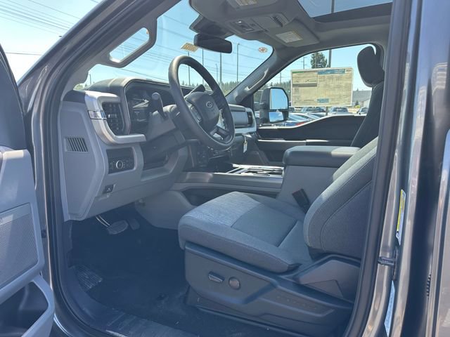 New 2025 Ford F350 XLT w/ Black Appearance Package image 9