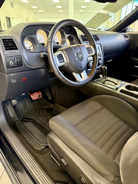 Used 2013 Dodge Challenger R/T image 12