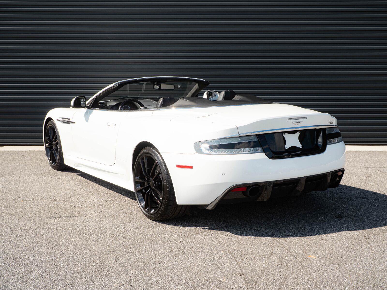 Used 2011 Aston Martin DBS Volante RWD image 3