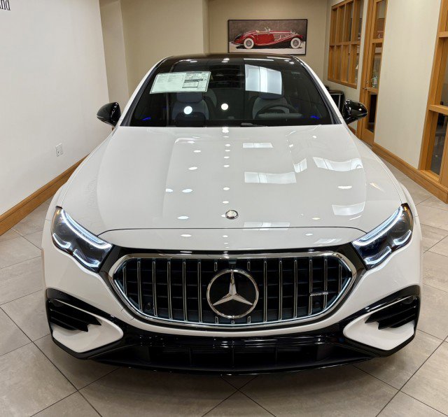 New 2026 Mercedes-Benz E 53 AMG e 4MATIC Sedan image 9