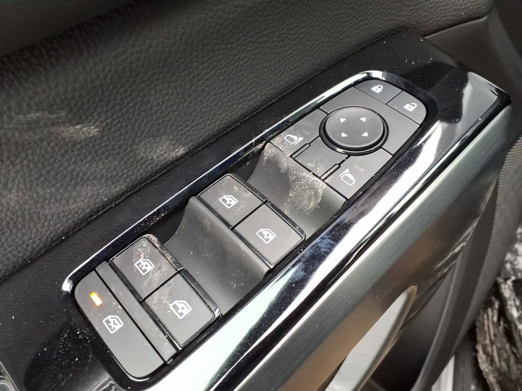 New 2026 Nissan Pathfinder SL image 17