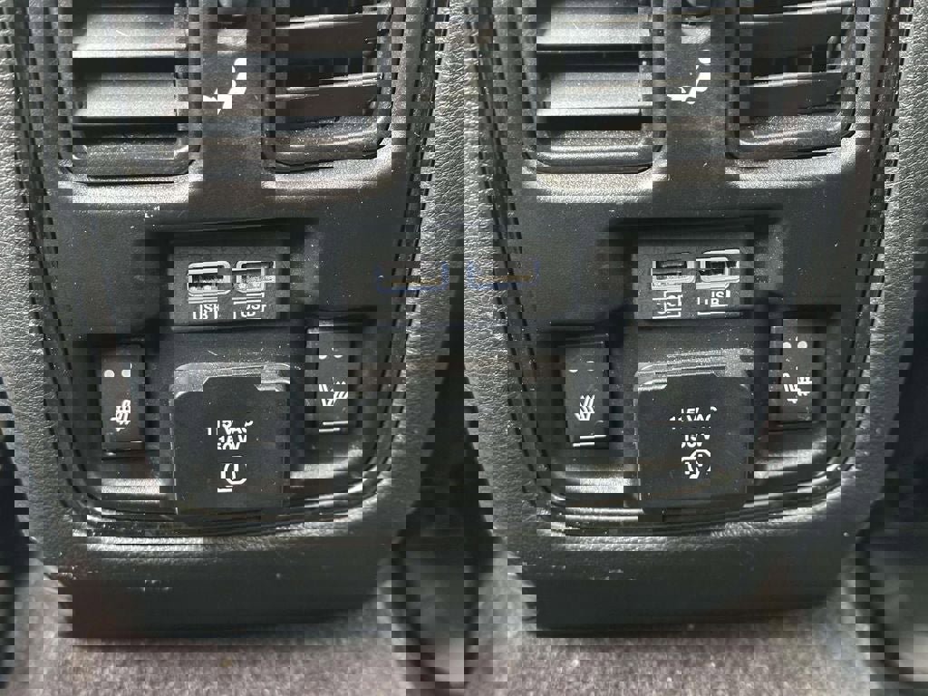 Used 2018 Dodge Durango SRT w/ SRT Interior Appearance Group image 16