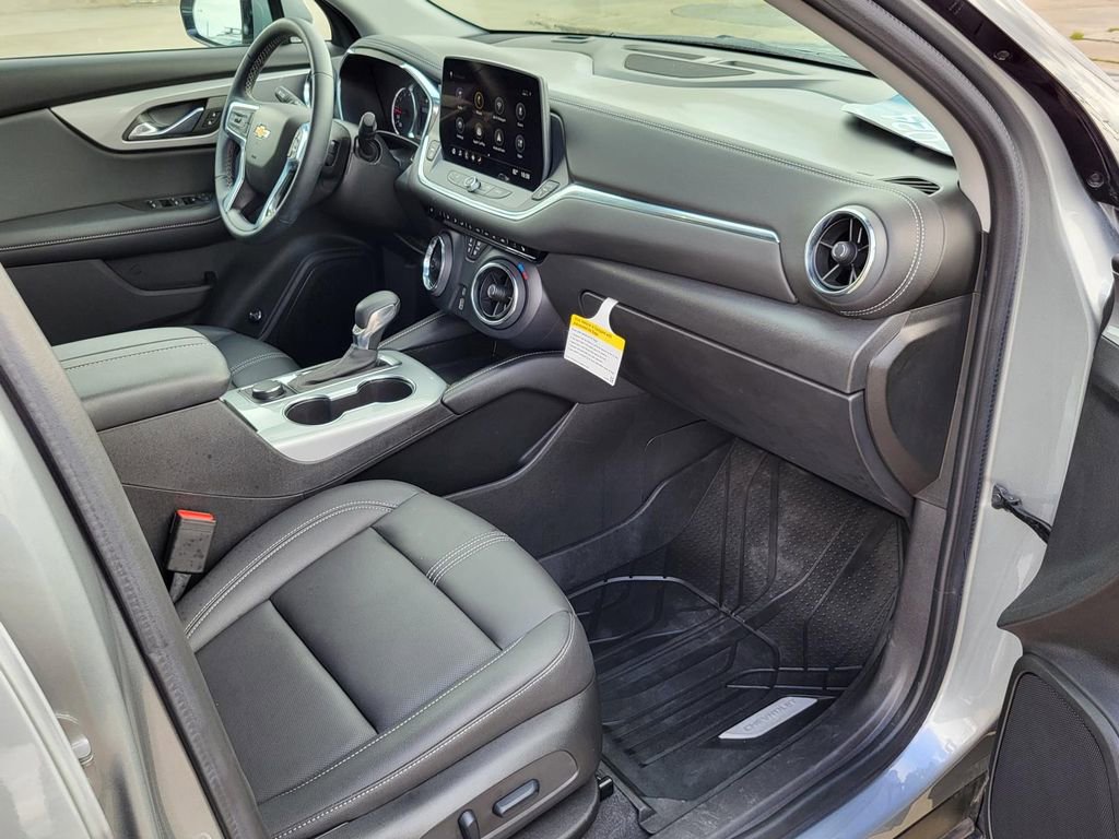 Certified 2024 Chevrolet Blazer LT w/ LPO, Floor Liner Package FWD image 9