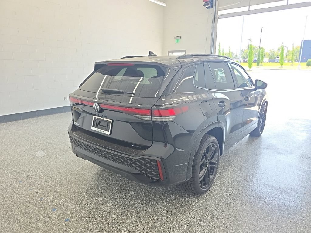 New 2026 Volkswagen Tiguan SE R-Line AWD/4WD image 5