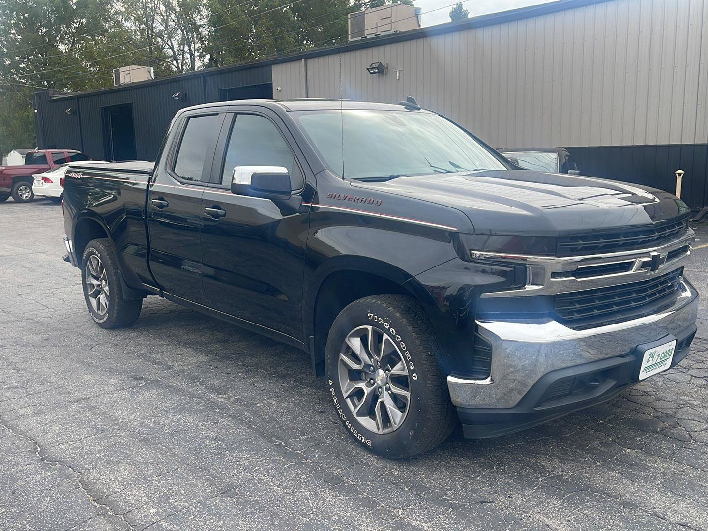 Used 2019 Chevrolet Silverado 1500 LT w/ All-Star Edition AWD/4WD image 2