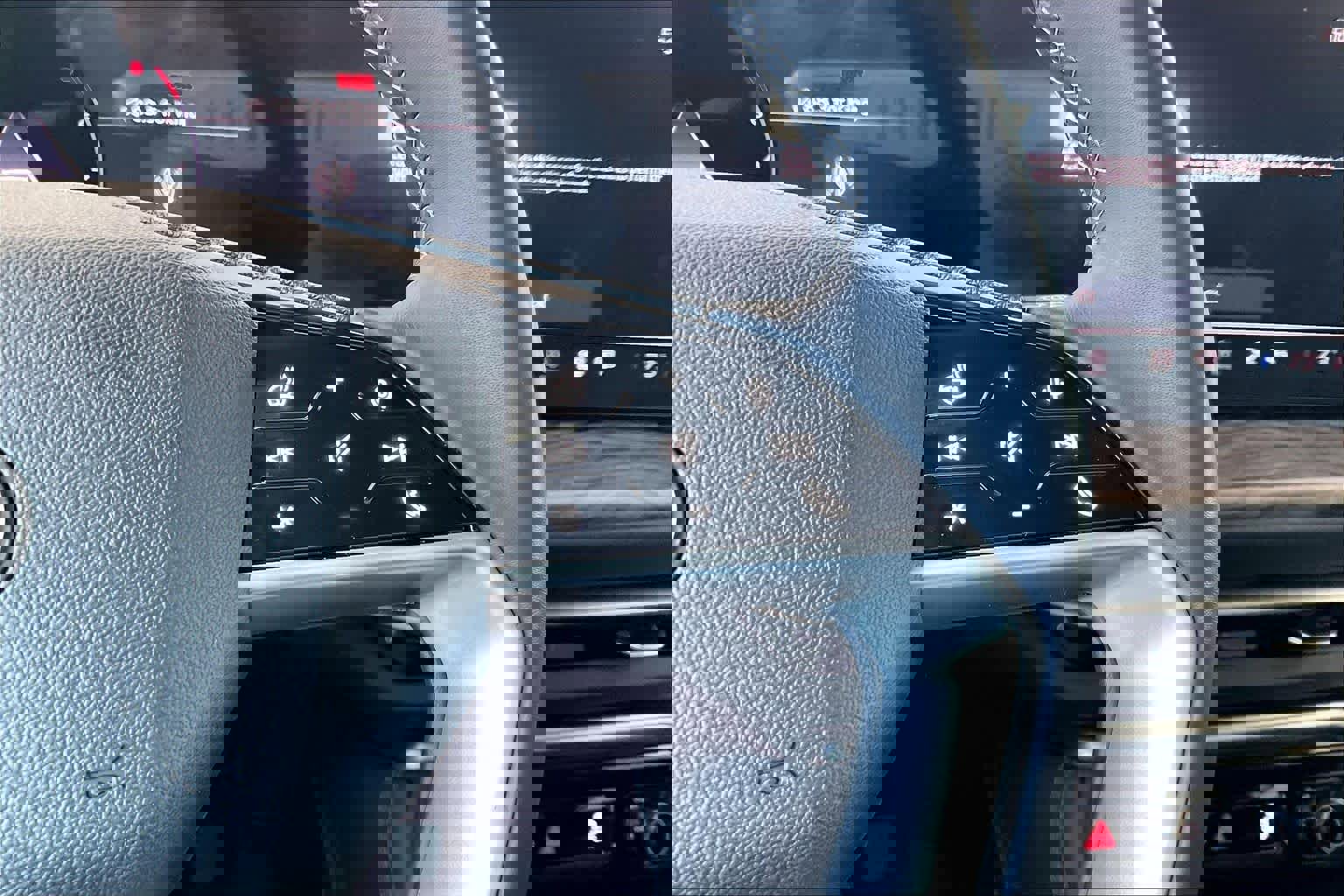 Used 2025 Audi Q5 Premium w/ Convenience Package image 24