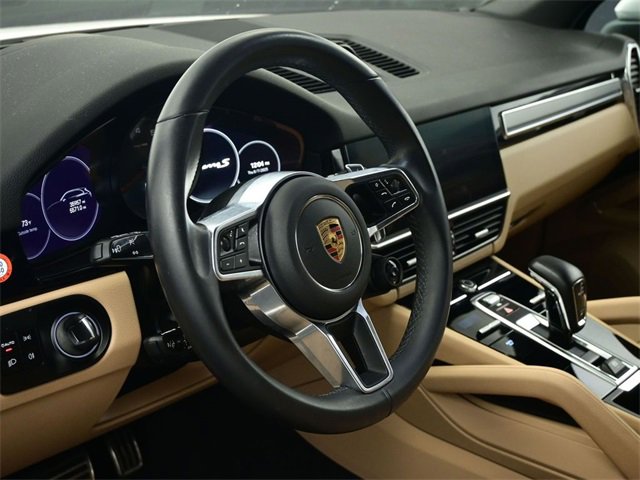 Used 2023 Porsche Cayenne S Platinum w/ Assistance Package image 15