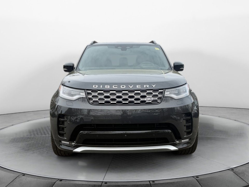 New 2026 Land Rover Discovery Limited Edition AWD/4WD image 2
