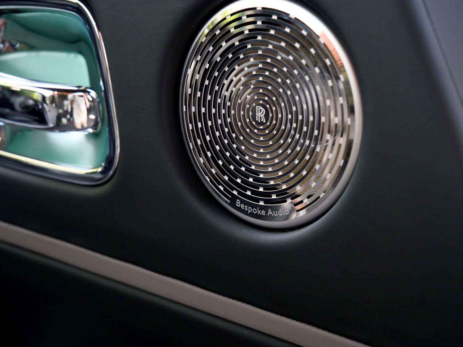Used 2021 Rolls-Royce Dawn RWD image 33