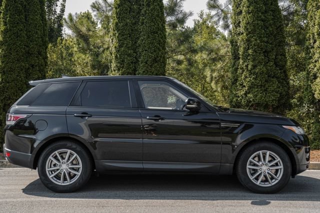 Used 2017 Land Rover Range Rover Sport SE AWD/4WD image 12