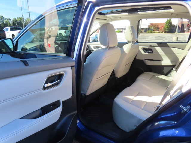 Used 2021 Nissan Rogue SV AWD/4WD image 22