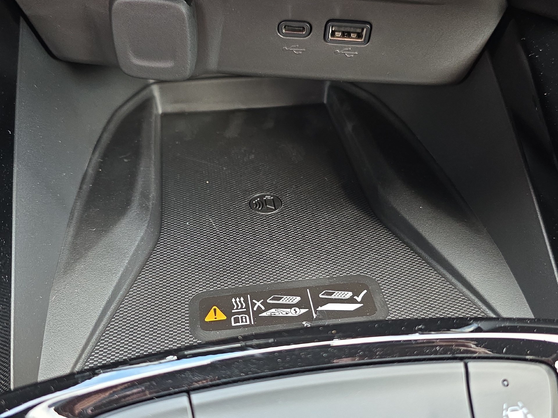New 2026 Chevrolet Trax RS w/ Sunroof Package FWD image 19