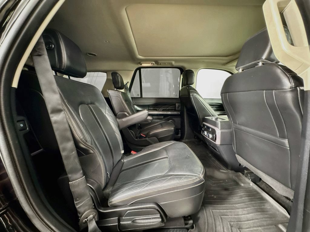 Used 2019 Ford Expedition Platinum RWD image 31