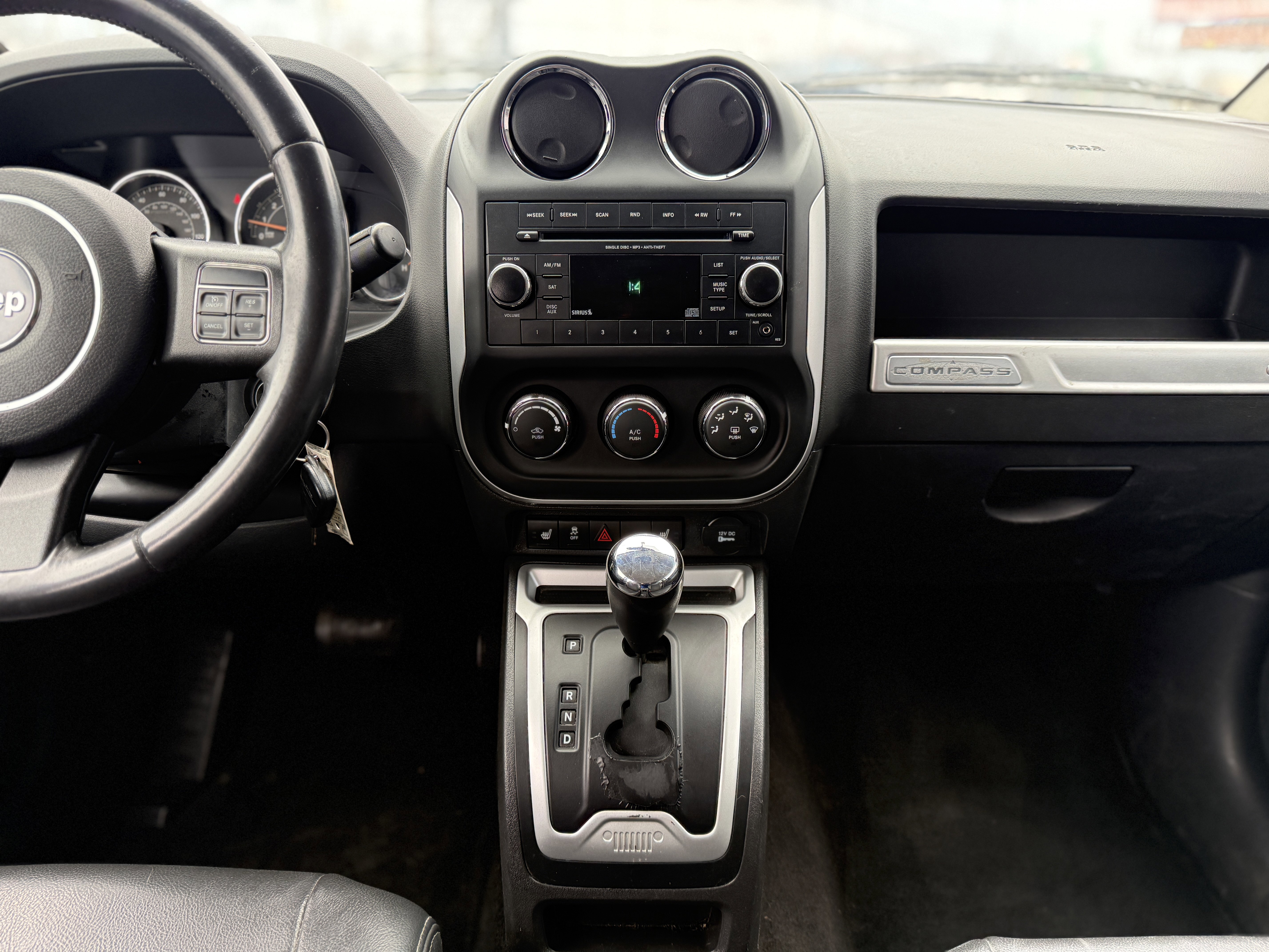 Used 2014 Jeep Compass Latitude image 18