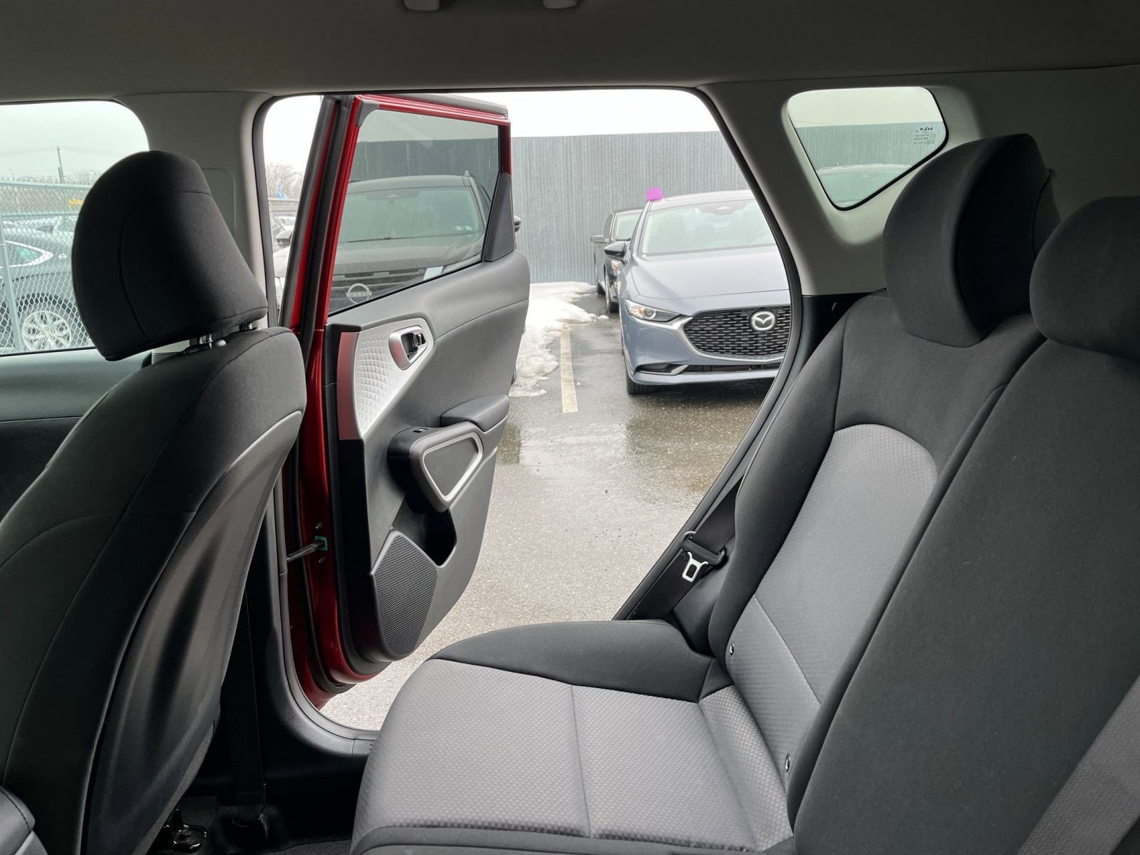 Used 2025 Kia Soul LX w/ LX Technology Package FWD image 37