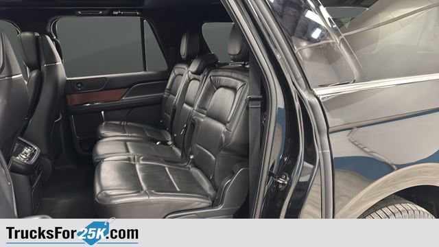 Used 2018 Lincoln Navigator L Reserve w/ Technology Package AWD/4WD image 25