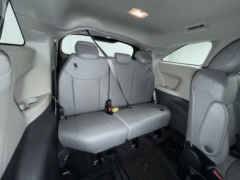 Certified 2024 Toyota Sienna XLE w/ XLE Plus Package AWD/4WD image 20
